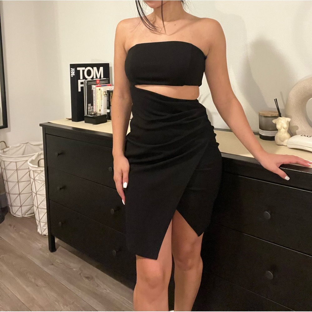 Black Strapless Dress